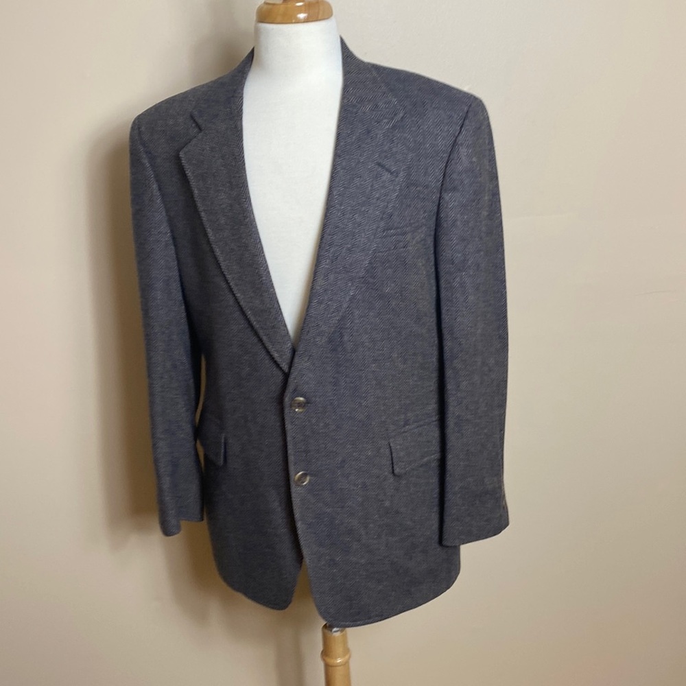JoS. A. Bank 100% Wool Blazer/Sport Coat. Brown Herringbone. 44R?